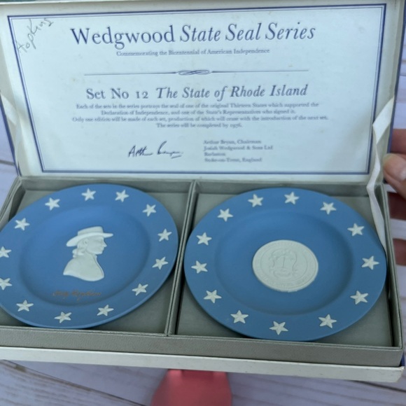 Wedgewood Vintage Seal of State Series Jasperware Set12 Rhode Island Hopkins - Picture 4 of 9